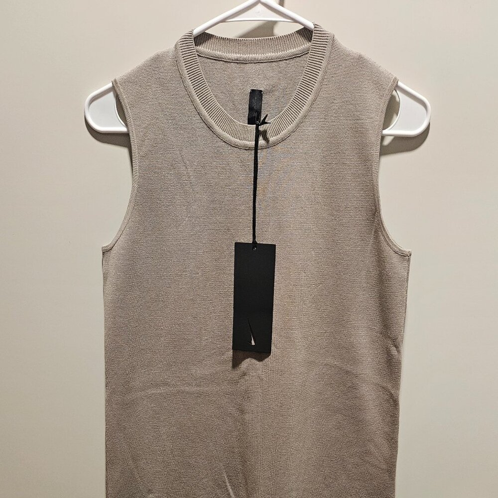 Nike woman's tunic every stich considered size S, silk